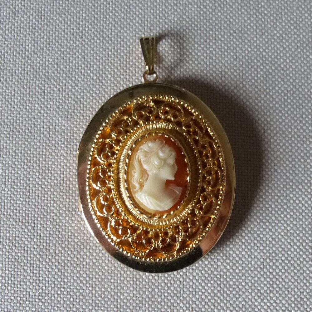 Gold Colored Opening Medallion Pendant with Cameo